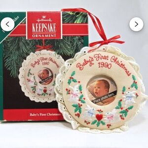 Hallmark Baby’s first Christmas photo holder ornament—-new—-dated 1990